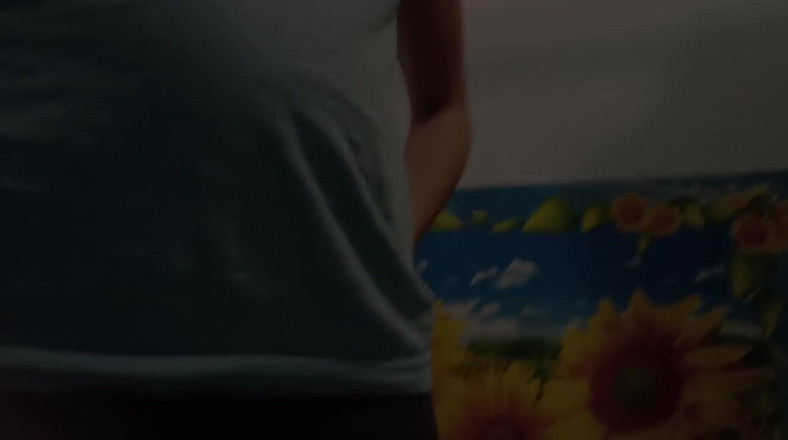 BW_Dolphin: Masturbace na podložce pro koupelnu. Prstění velké chlupaté kundičky.