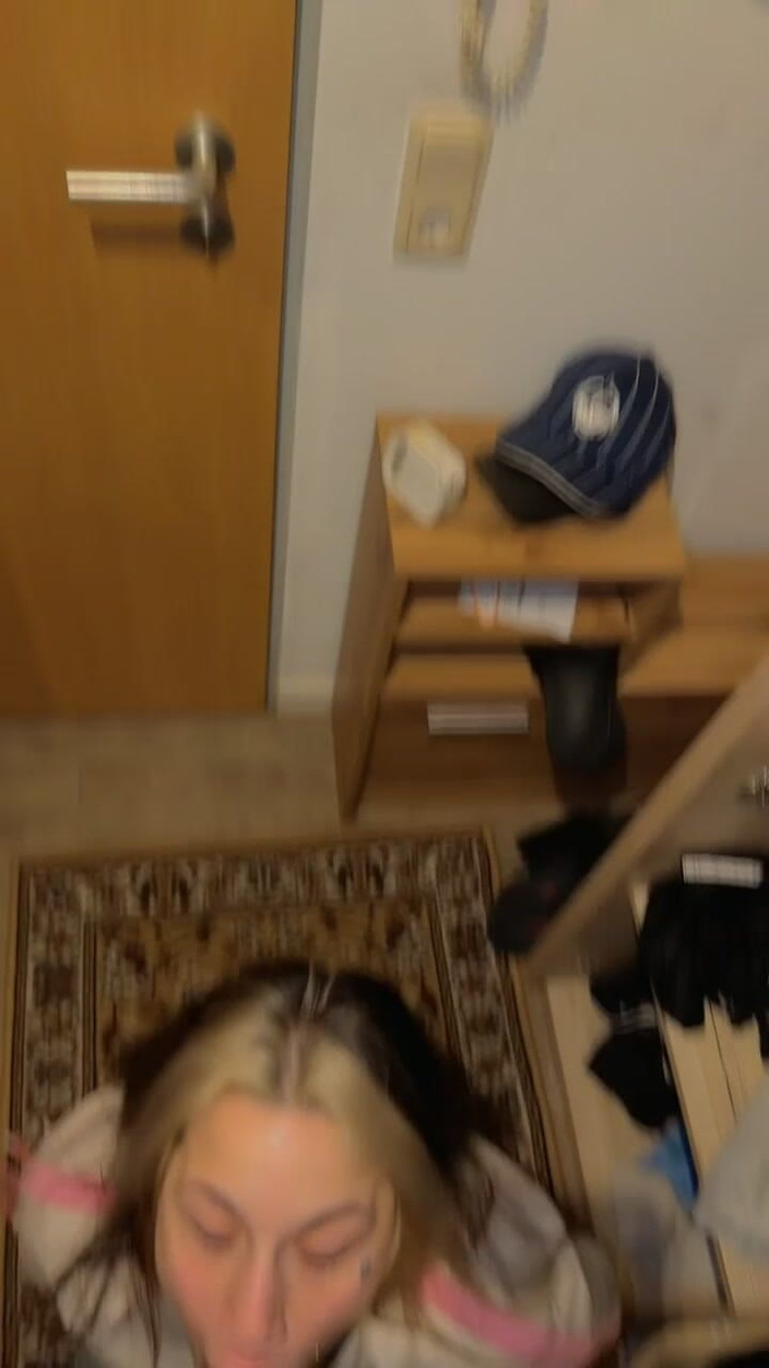 InkByTscheii: 没人需要知道