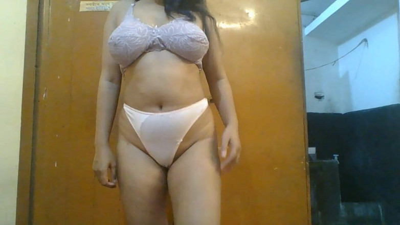 ModelXpressBd: Munia Afrin