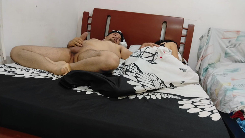 Mr_jhovin: Madrastra Cachonda Tiene Sexo Bajo Las Sábanas Con Su Hijastro...