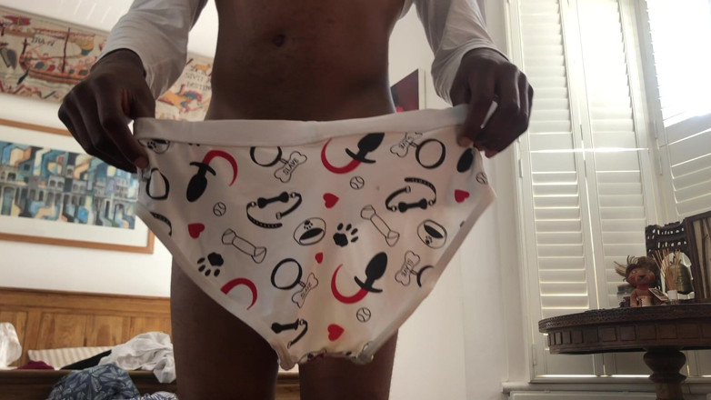 James Beakerman: Hetero kamarádka zkouší spodní prádlo na haul pro vás