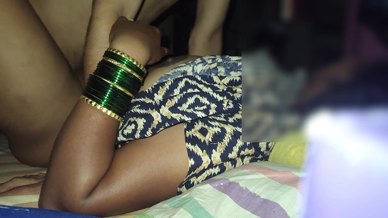 Harder299: Njuter av morgon tight fitta sex med Desi styvmamma. Verklig...