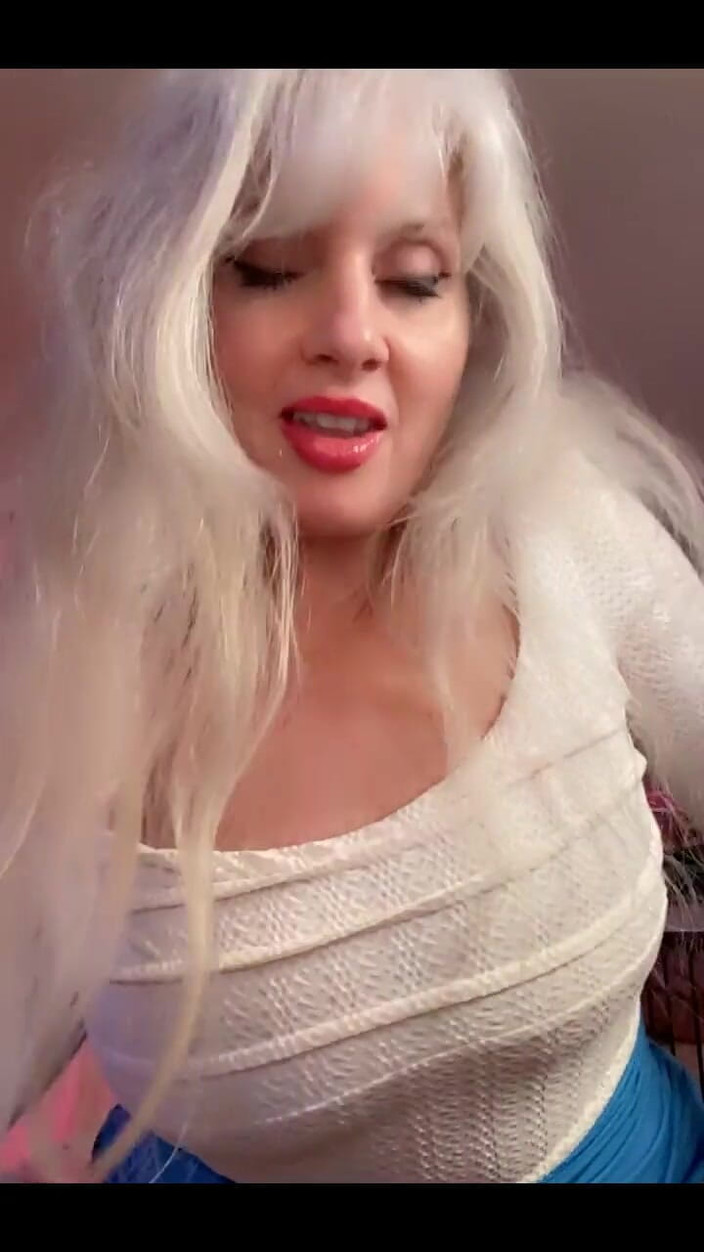 PaintedRose: Ты возбужденная?