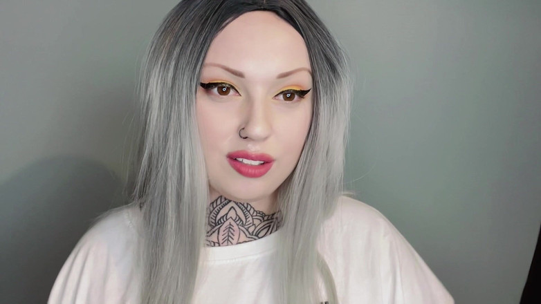 Miss Valentina: Novia descubre tu fetiche con cuña