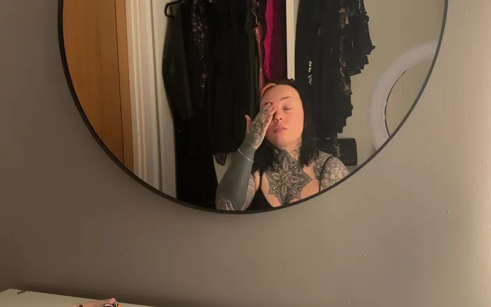 Miss Valentina: I Get Ready, You Get Ignored