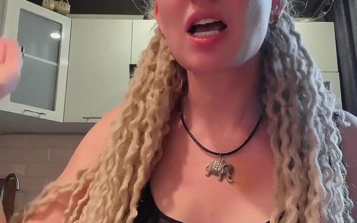 BadAssBitch: 人类烟灰缸球殴打cBT，CEI，吐口水