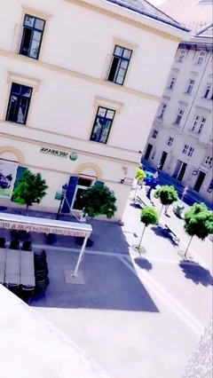 Slutboyben cam4 lộ hàng ở Budapest