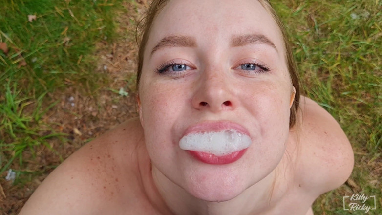Kelsi69: Outdoor Pissing and Throat Fucking