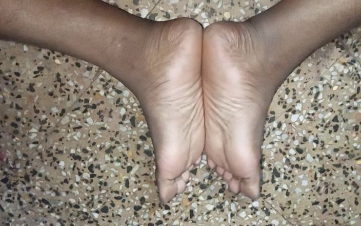 Sweet Indian cock: Anjali fru knullar analhål i badrummet