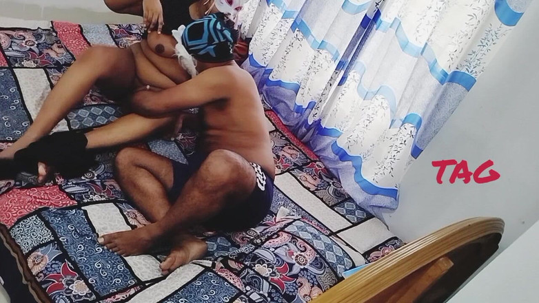 Teensex: 大きなおっぱいを持つバングラデシュのセクシーなガールフレンドが別れたいときに彼氏を誘惑するパート2