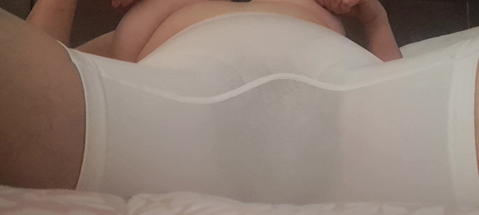 Mommy big hairy pussy: एमआईएलए, बड़ी पैंटी में और उसकी चूत को चिह्नित किया गया है