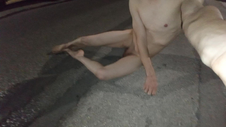 Dan Eagle: Çıplak açık havada