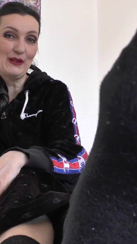 Verwöhne deinen besitzer - schwarze socken nach dem training, pOV, wichsanleitung, lady victoria Valente