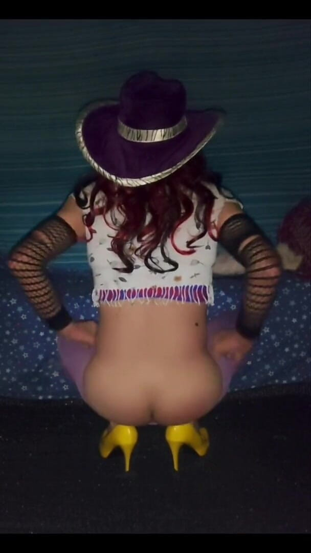 Lizzaali: Scene 1 of see through purple tights dancing and shaking my...