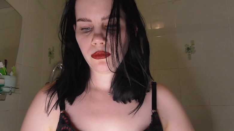 Anna Sky: Anna's hete vriendin en pissend