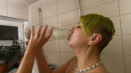 bekycarril: Lots of pee drinking. We were drinking a whole bottle...