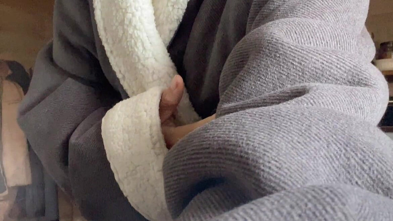 sweethanajapanese: Хана сексуальна прогулянка зі спальні в сад змушує її затопити