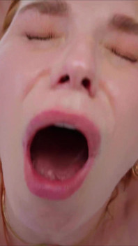 Gros Plan Du Visage Pendant L’orgasme