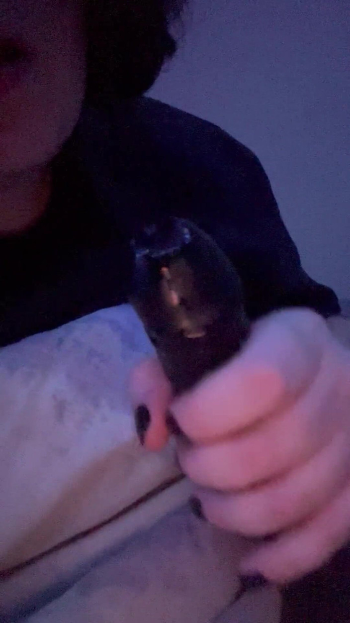 Sexualescape69: Je suce mon gode pour le rendre sympa et humide