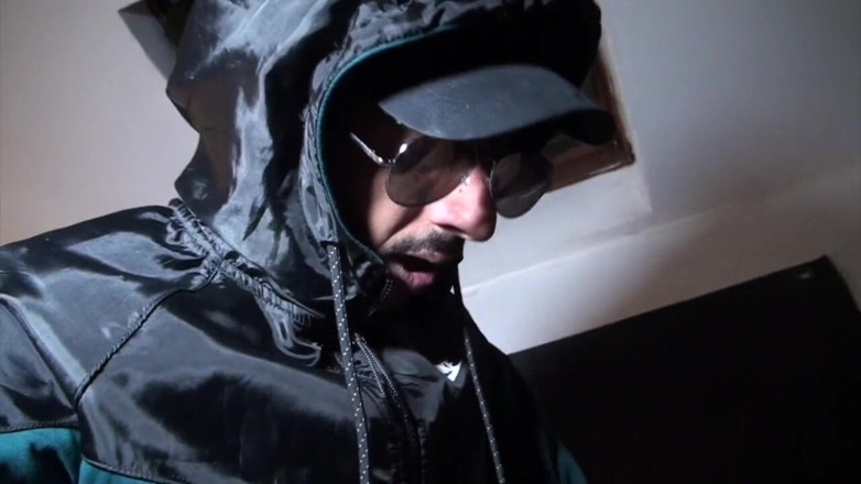 MALIK THE ARAB FUCKER XXL: Heteroseksüel Arap dominant tarafından çıplak sikiliyor