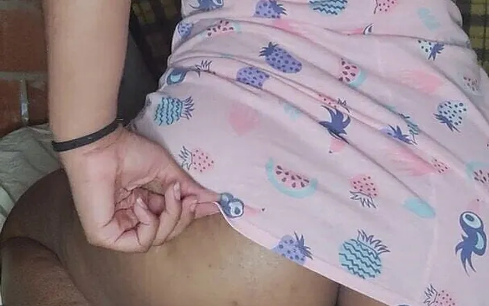 Brunnete Sofi: Beautiful Big Ass Brunette Loves to Twerk in Panties