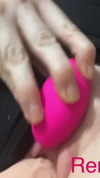 Gür ve dildo ile mastürbasyonumdan başka bir klip;)