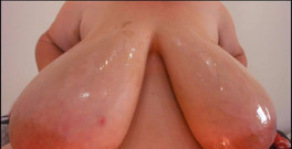 Nina Doll: Le tette oleose sono le migliori per scopare