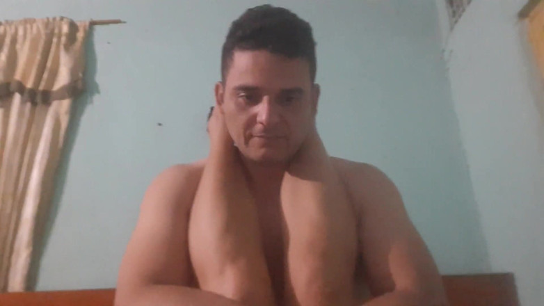 LatinMilf: बड़े लंड का सौतेला बेटा अपनी सौतेली मम्मी को चूत में चोदना चाहता है