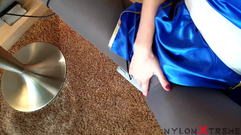 Nylon Xtreme: Pov Kitana Lure jako Chun Li cosplay ošukaná s punčochami