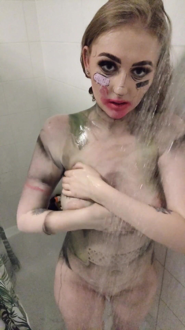 Em Yang: Cosplay Tank Girl Barva na tělo Dildo Sání a šukání