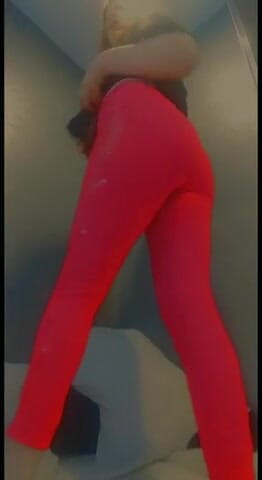 Lolafuccbunny: Lolafuccbunny drażni się w gorących różowych leginsach