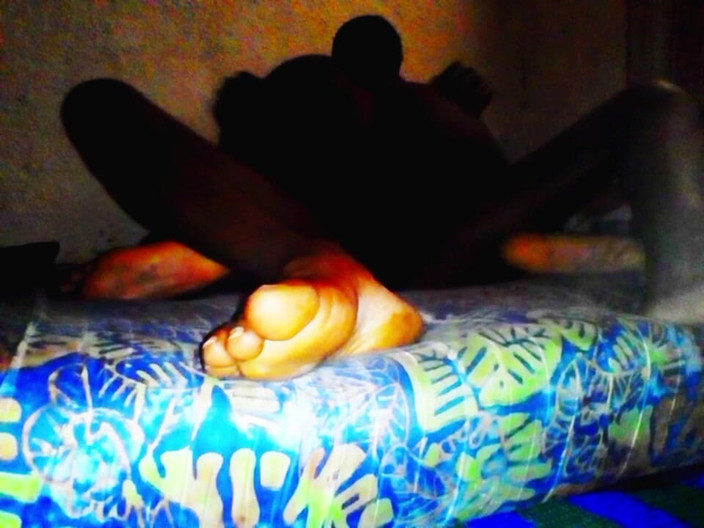 Me and my new slut: 与两个混蛋的特殊夜晚，所有姿势