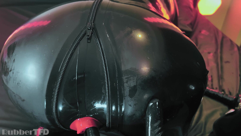 RubberTFD: Puta diana roja