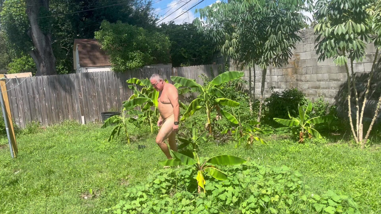 ragil01: Nude in the Back Yard