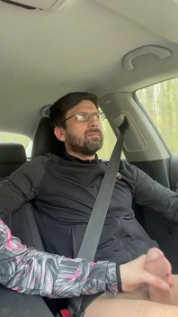 Ze kon niet wachten - milf pijpbeurt en aftrekken tijdens het rijden - openbare autoseks Kingyordanov