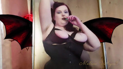 Mxtress Valleycat: धूम्रपान, थूकना और चुदाई