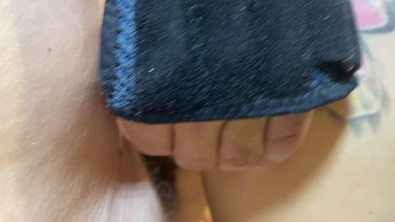 Hairy couple: Garajda kıllı amcıklı kızıl saçlı işçi kızla sikişiyor
