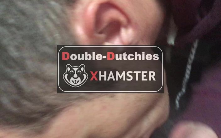 Double-Dutchies: Elle se fait prendre en train de se branler dans...