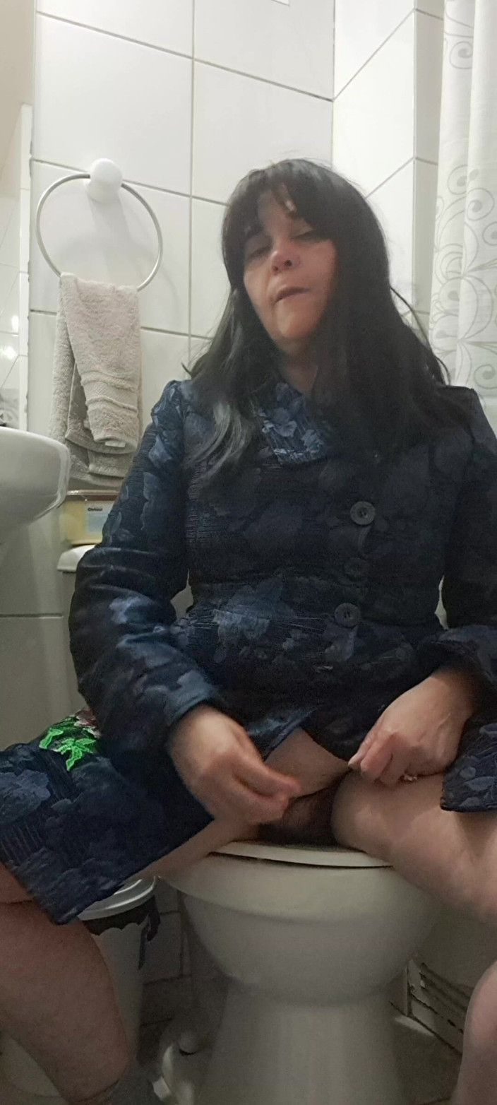 Mommy big hairy pussy: MILF Je Nahý Pod Srstí Jít Ven