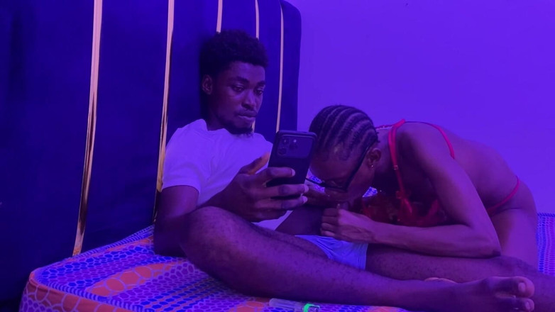 Xxx69bang: Pepek basah mengambil telur kote hitam besar