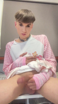 Gut bestückter femboy, wichs
