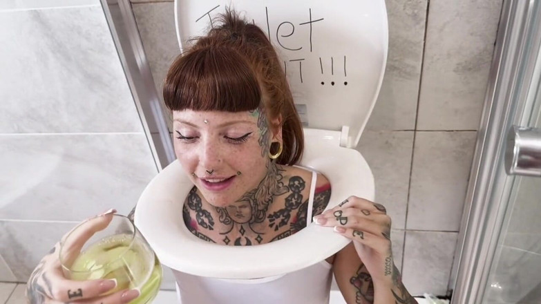 Yourfavecumslut: Piss Hungry Slut Deepthroat and Mess