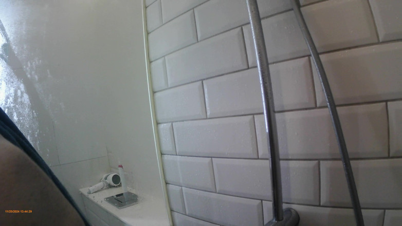 SkinnyWithAHugeDick: Escorregadio E Indomado Nosso Chuveiro Mais Molhado