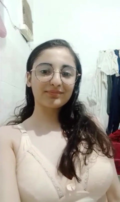 MehwishAly: 我的 czn 为我的粉丝制作视频 1