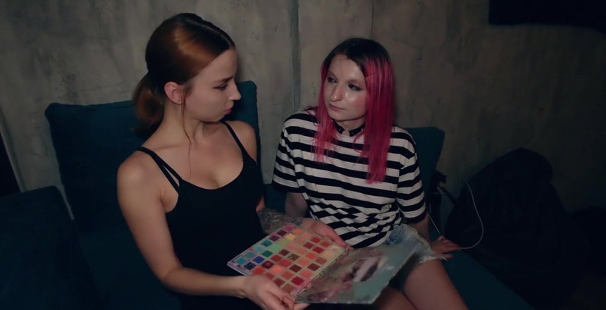 MySchoolLife: Sissy Training - Învățându-l pe prietenul meu cum să ia o muie