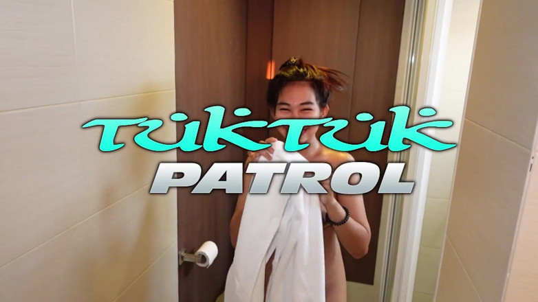 Trike Patrol - Tuk Tuk Patrol: TukTukPatrol Asiatica țâțoasă are parte de spermă după sex