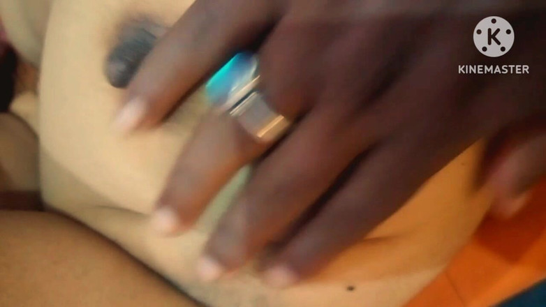 Hemant: Hausfrau nackte show im bett