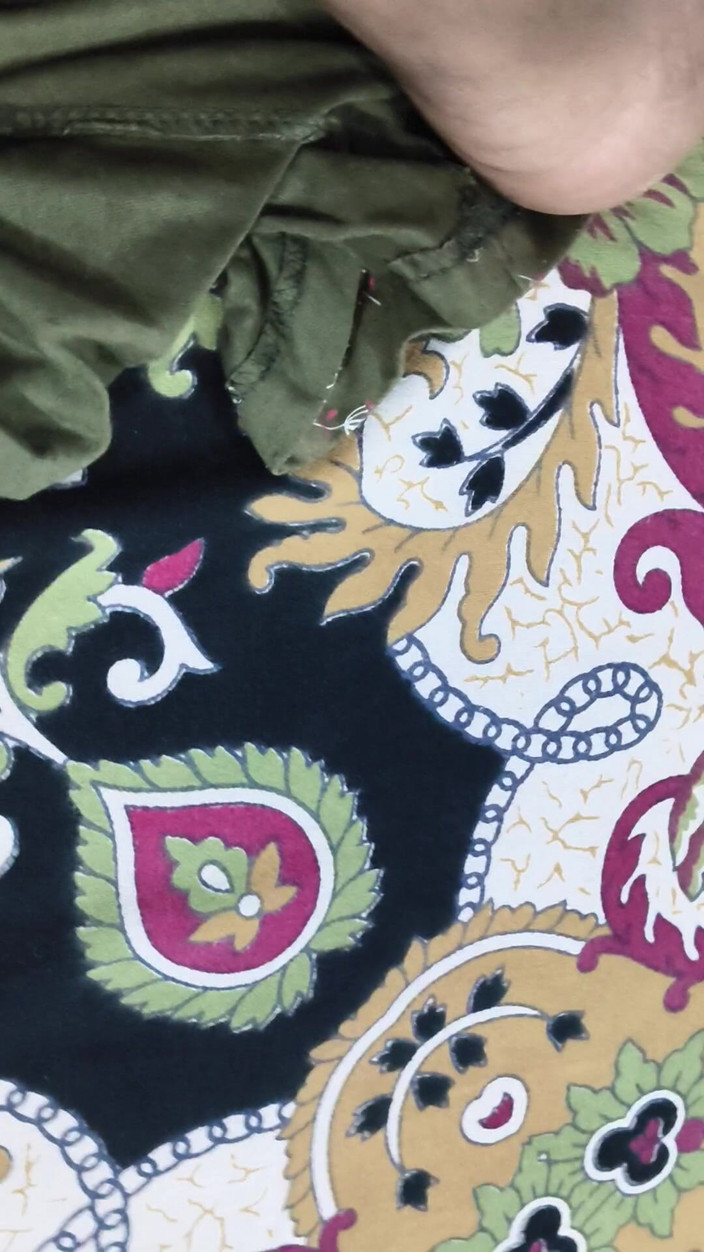 Deshihub: 大きなお尻のバビが激しく犯された