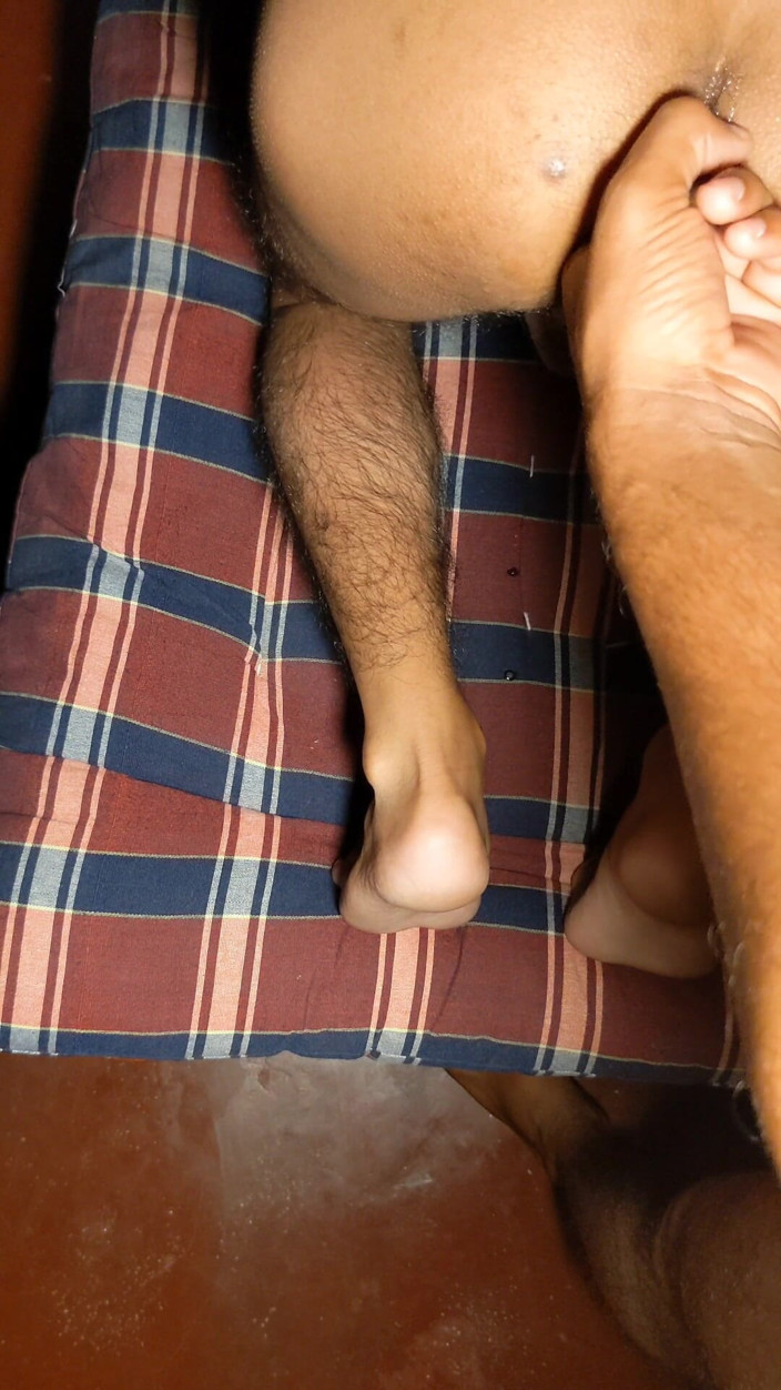Ahpanal: 同性恋舔屁股和指法在屁股