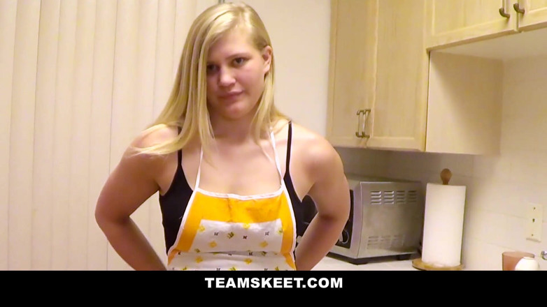 Team Skeet: Naughty blonde Roxy Lovette breaks the rules and gets fucked